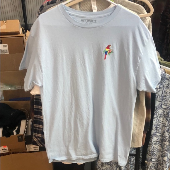 Riot Society Blue Short Sleeve Tee with Colorful Parrot Graphic - Picture 1 of 5
